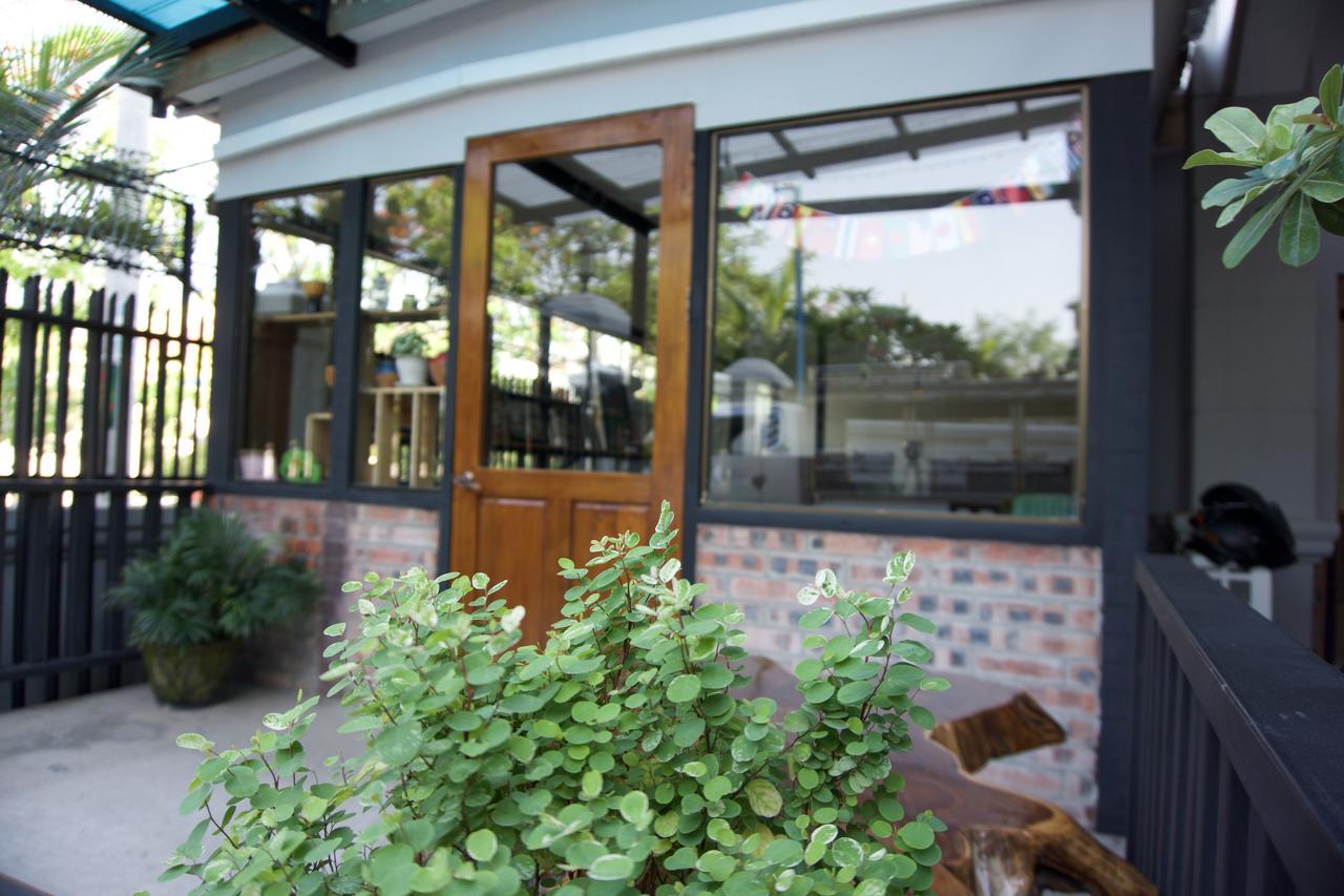 Celia Hostel Mandalay Luaran gambar
