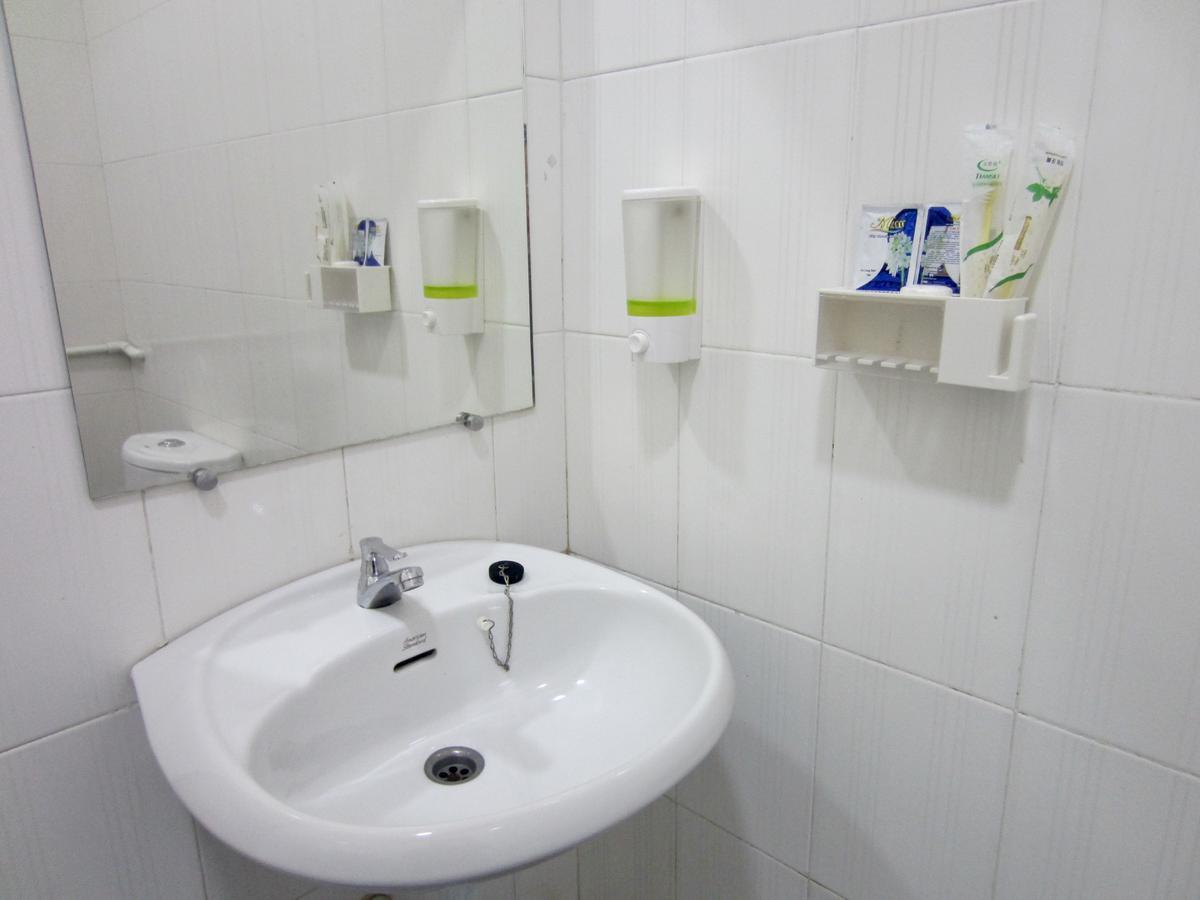 Celia Hostel Mandalay Luaran gambar