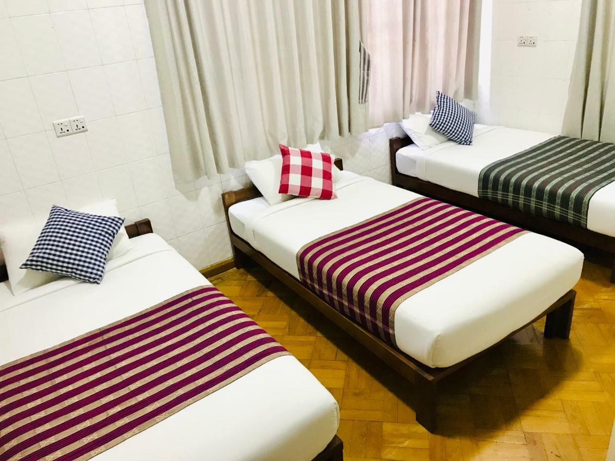 Celia Hostel Mandalay Luaran gambar